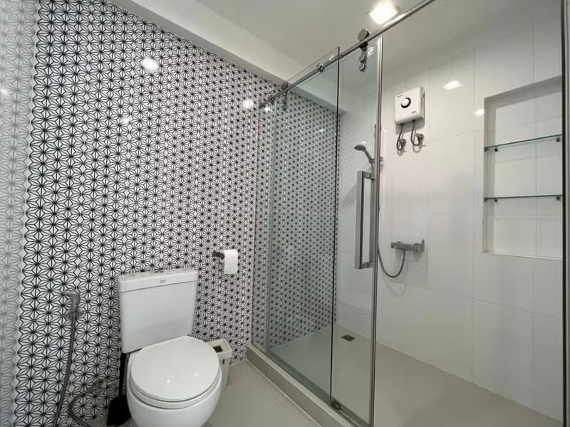 3 Bed Condo for Rent in Khlong Toei
