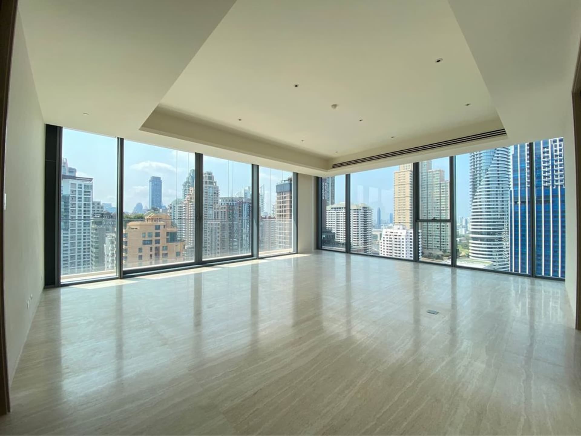 Condo for Rent at SCOPE Langsuan - Image 1