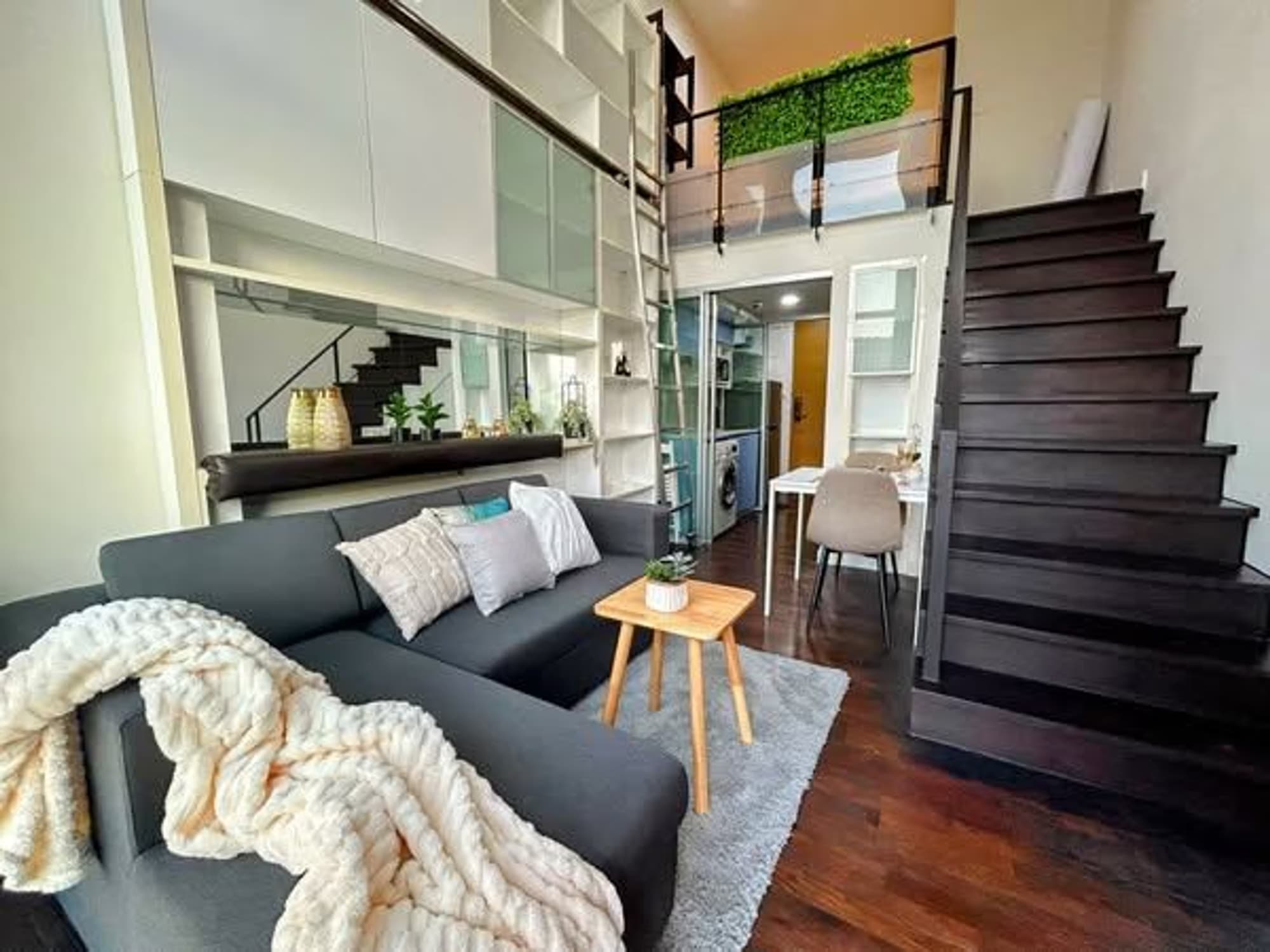 1 Bed Condo for Rent in Khlong Toei - Image 2