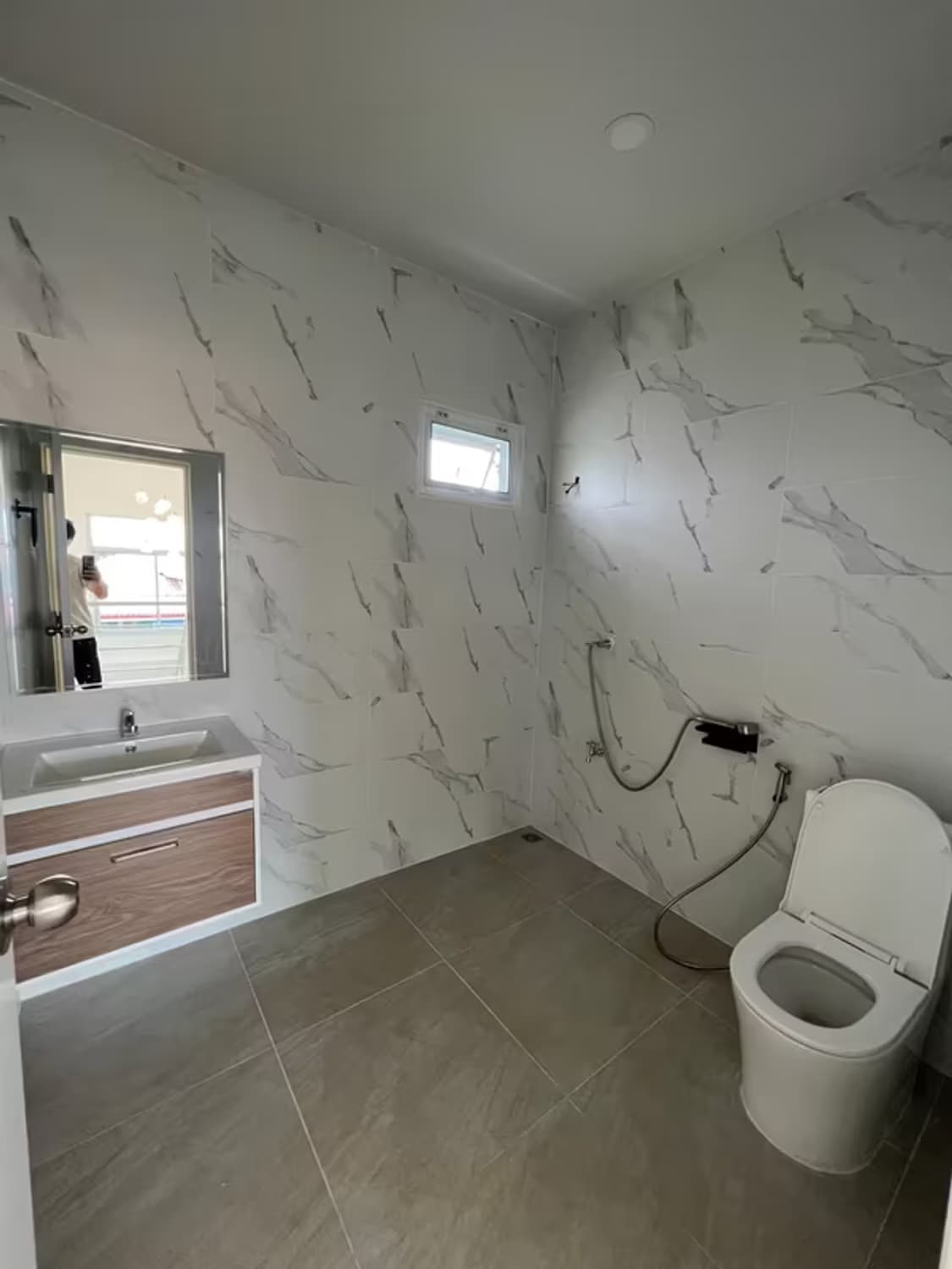  - Image 7