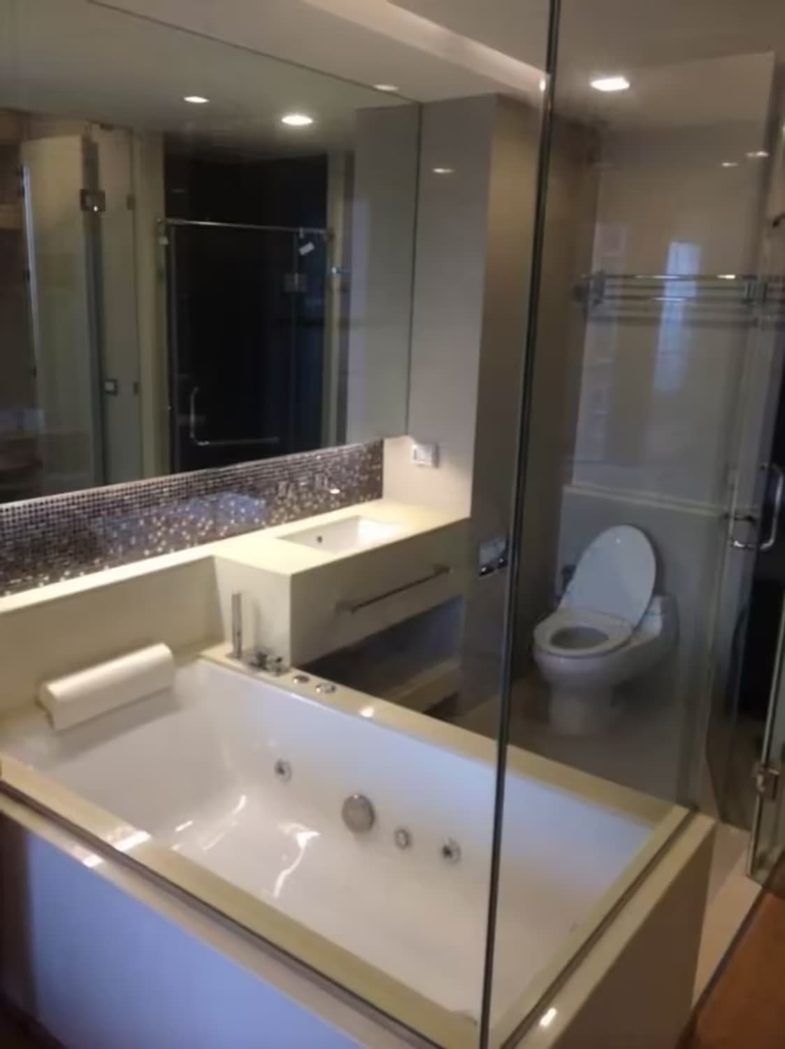 1 Bedroom Condo for Rent - Image 9