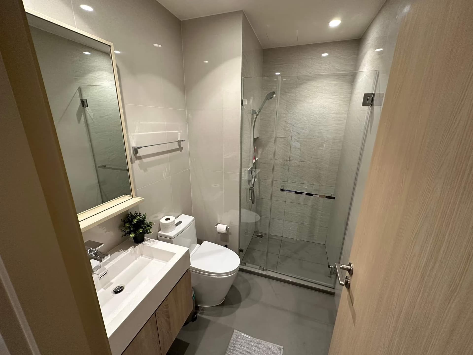 1 Bed Condo for Sale  Near Ekkamai BTS - Image 5