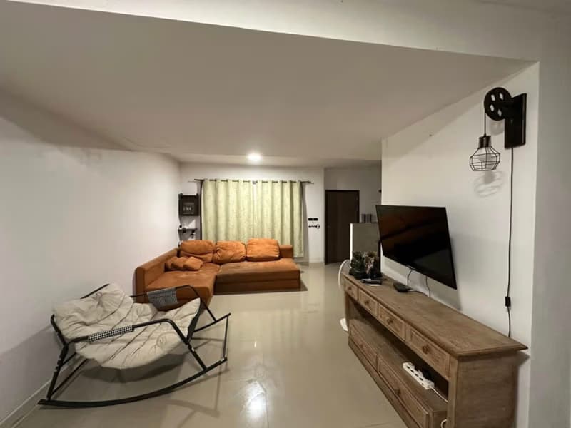 3 Bed Townhouse for Rent in Prawet