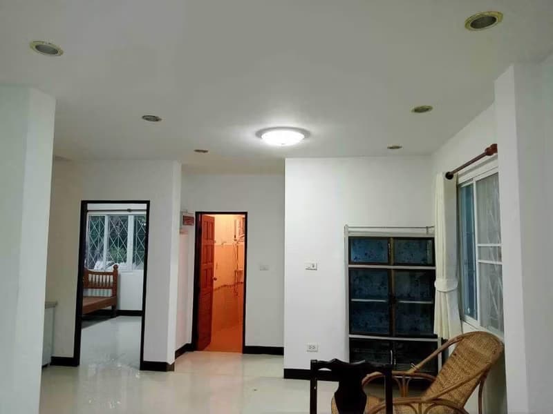 4 Bed House for Rent in Saraphi District