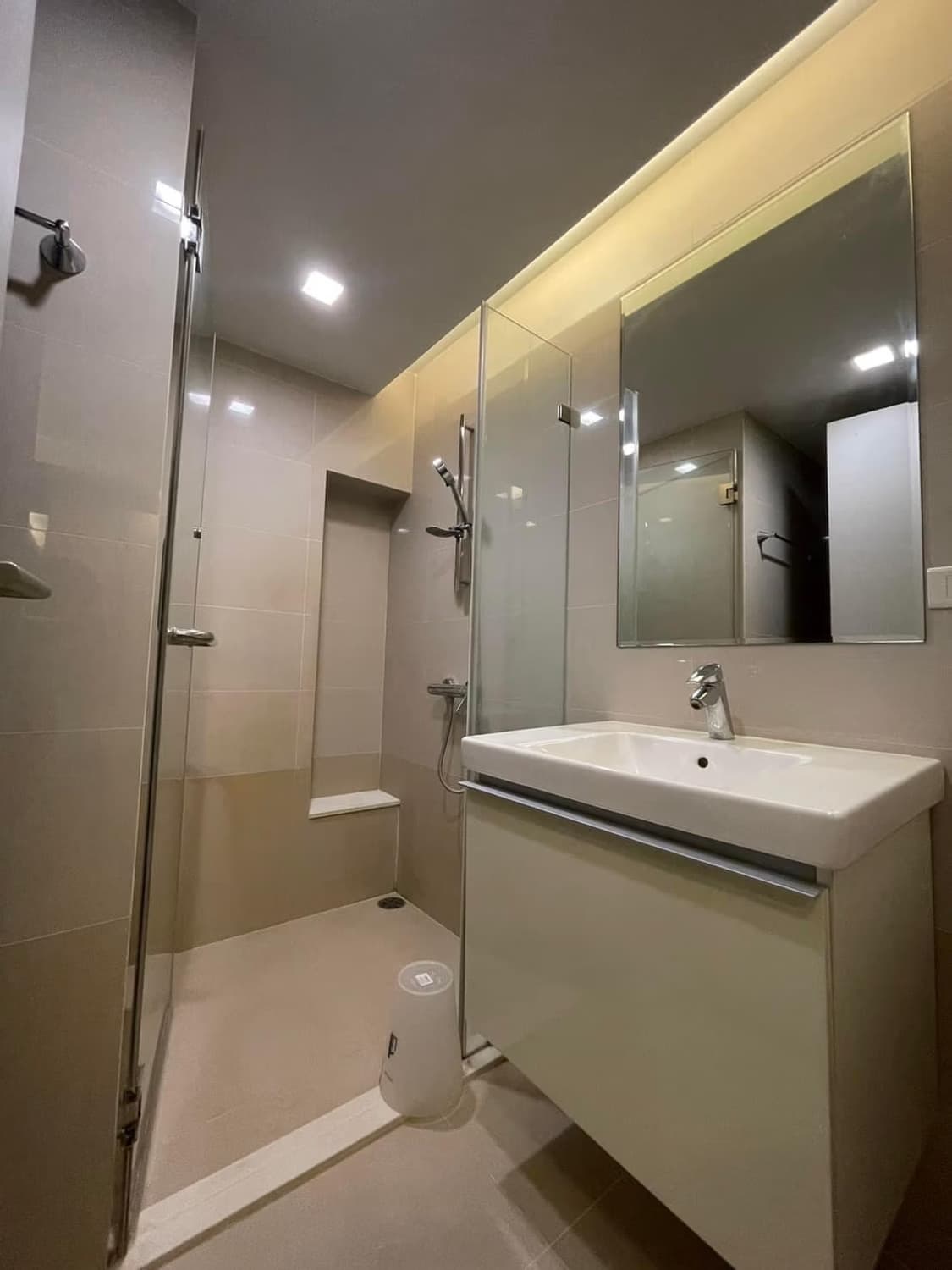 1 ห้องนอน Condo สำหรับ ขายและจำหน่าย ใกล้ Phloen Chit BTS - Image 8