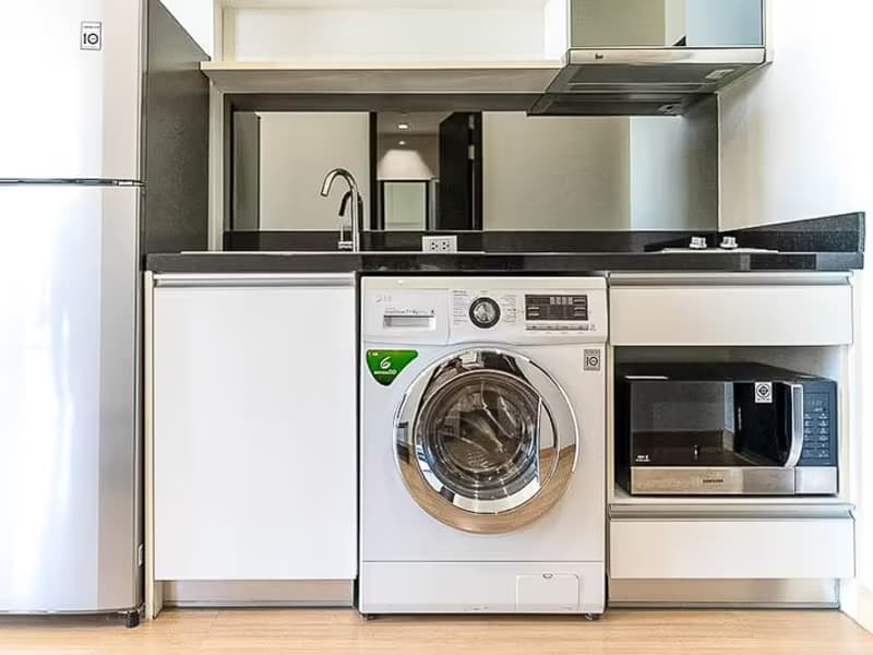 1 Bedroom Condo for rent at Skywalk Condominim