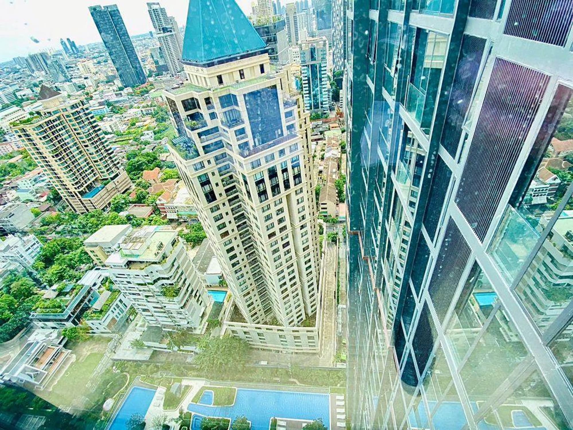 2 Bed Condo for Rent in Sathon - Image 8