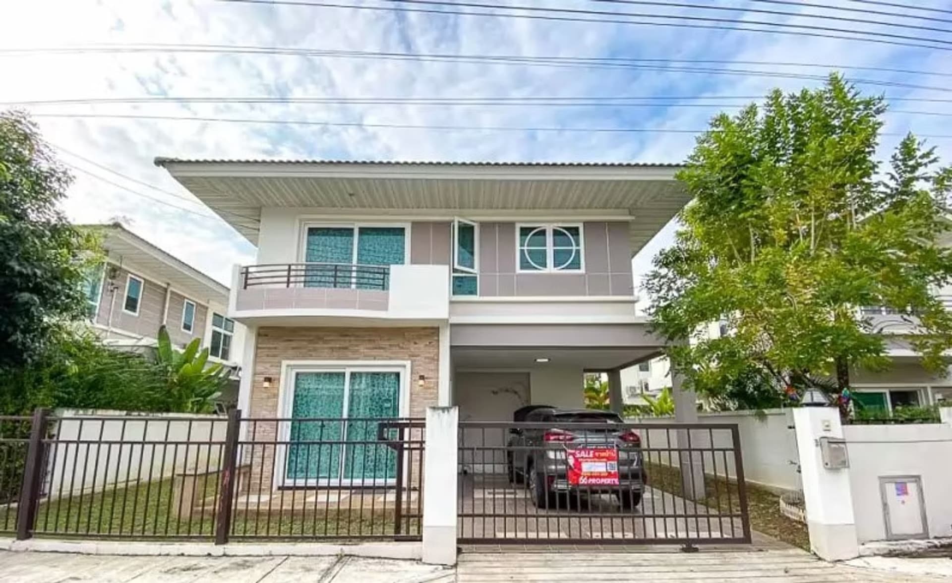 4 Bedroom House - Image 1