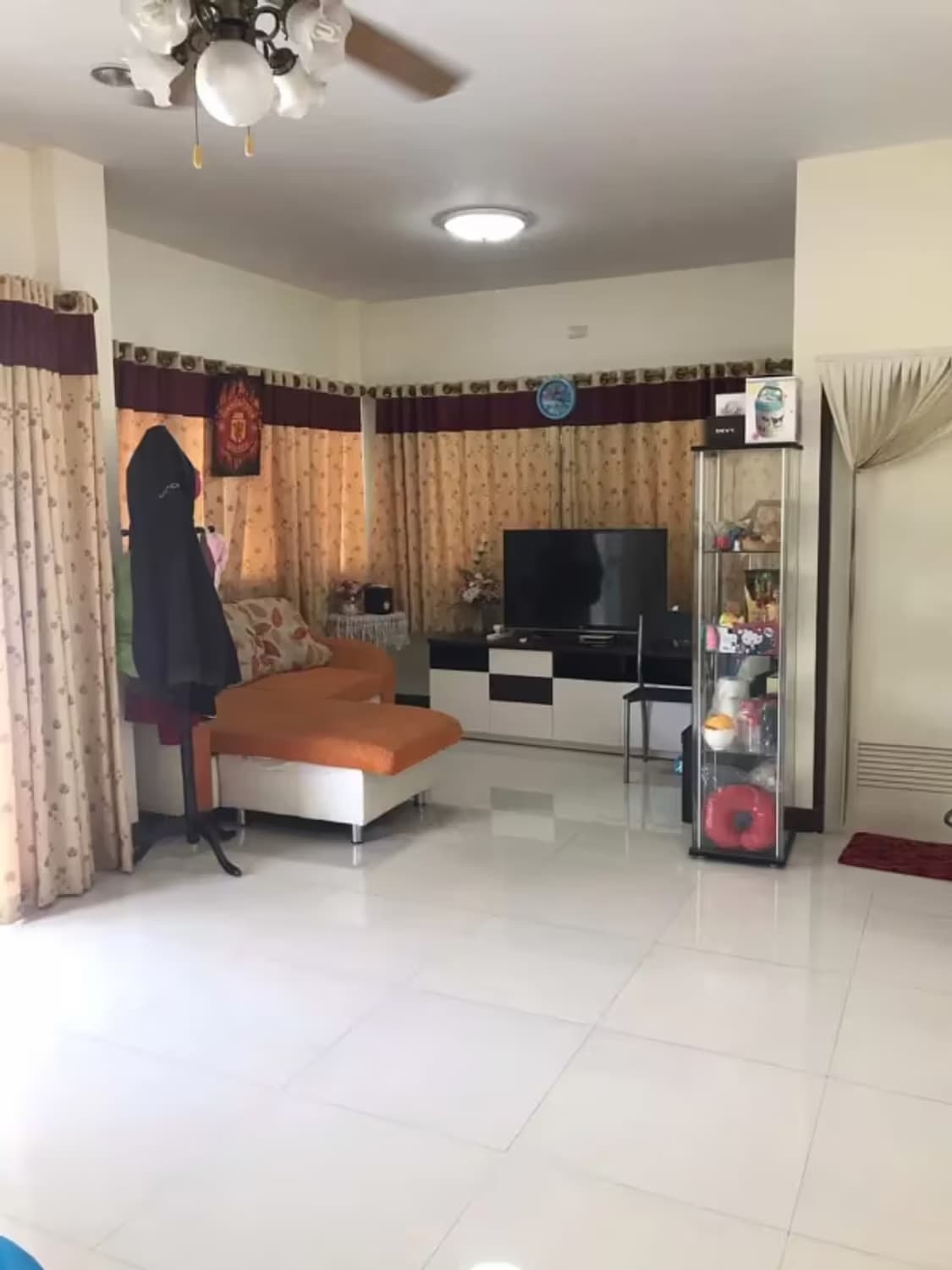 2 Bedroom House - Image 2