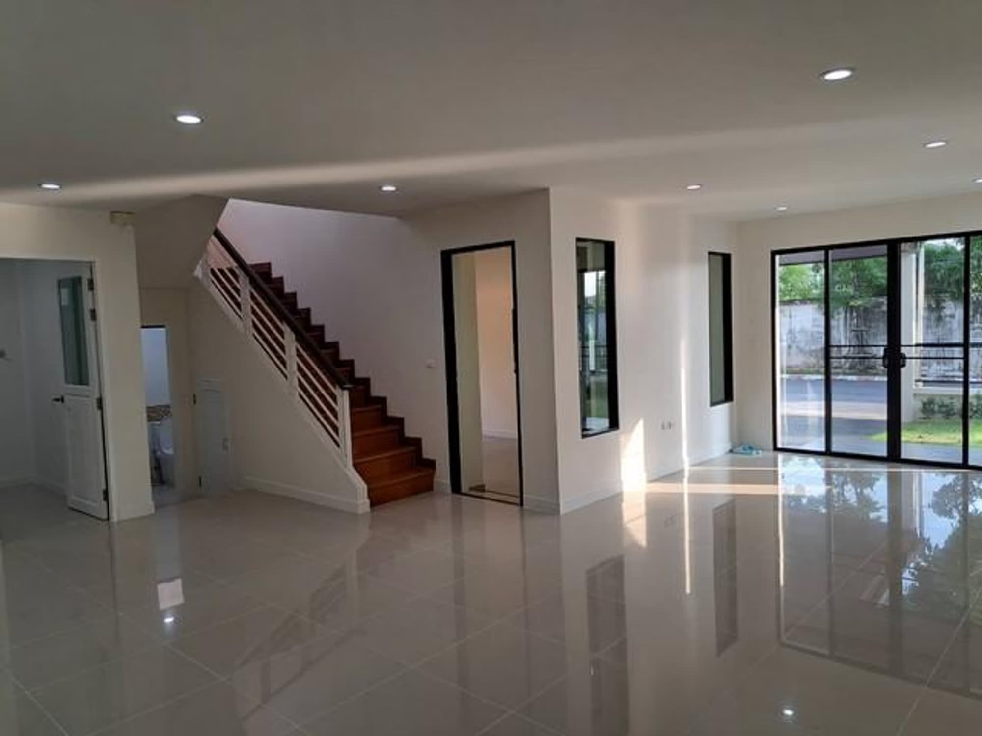 House for Sale in Lake View Park - Image 10