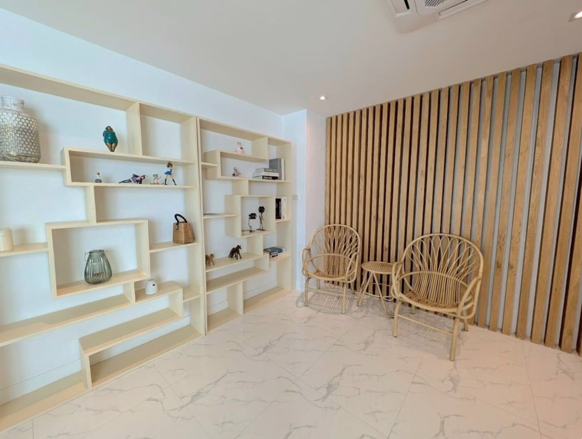4 Bed Townhouse for Rent and Sale in San Sai District - Image 13
