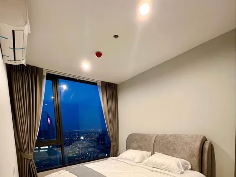 2 Bed Condo for Rent in Phra Khanong