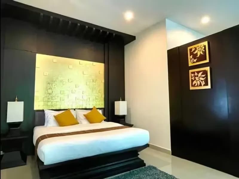 1 Bedroom Condo