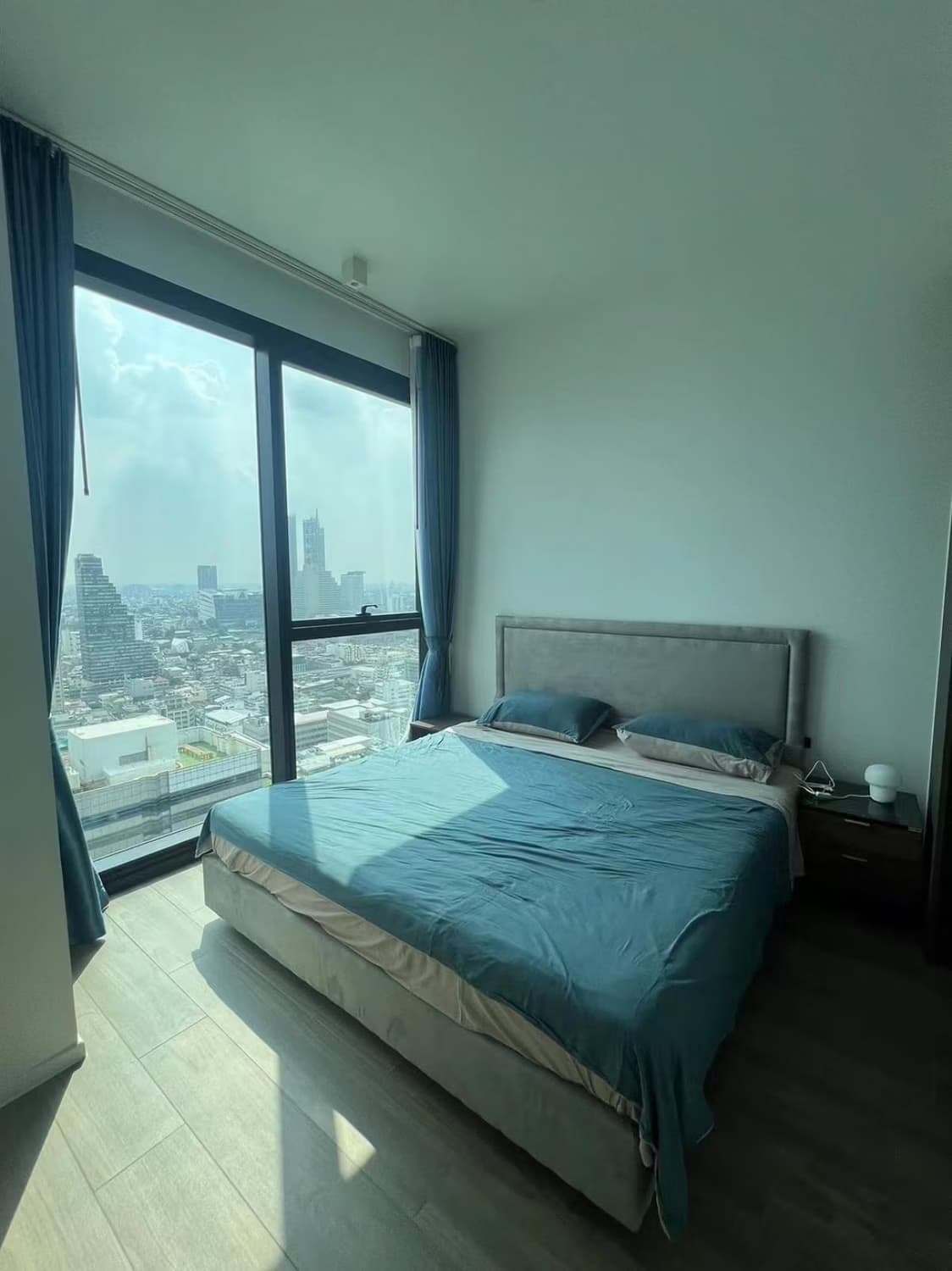 1 Bed Condo for Rent  Near Surasak BTS - Image 2