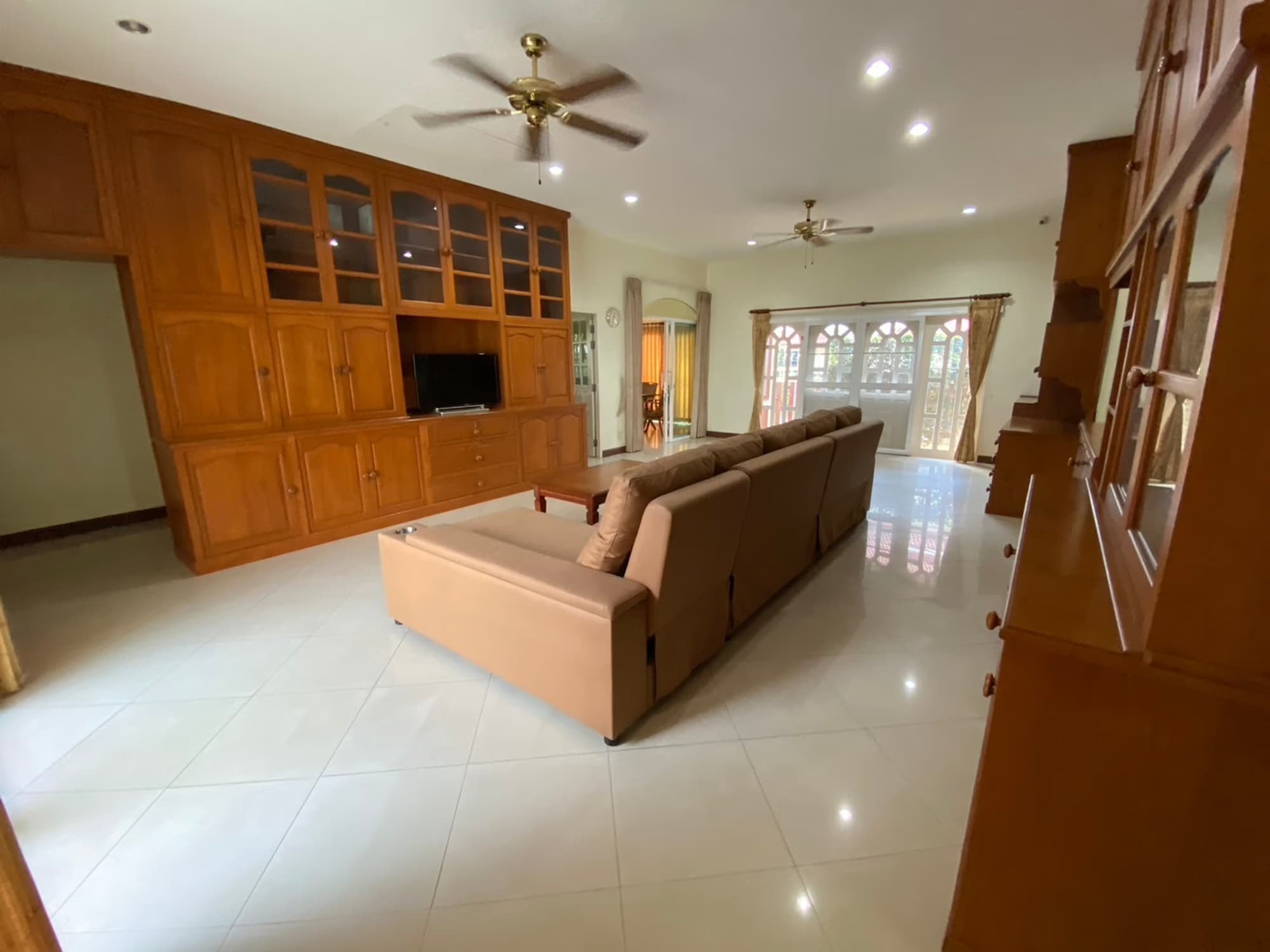 3 Bed House for Rent and Sale in Mueang Chiang Mai - Image 11