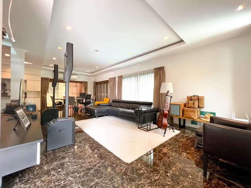 3 Bed House for Rent and Sale in Saraphi