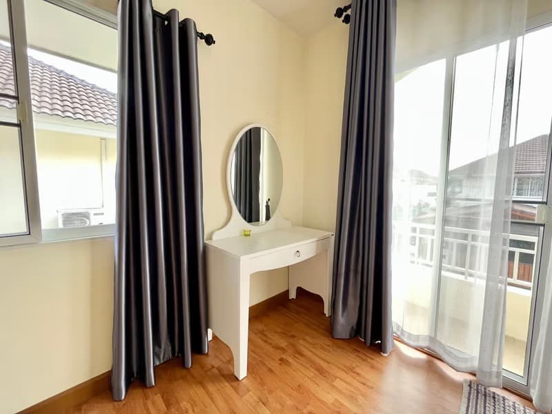 4 Bed House for Sale in San Kamphaeng