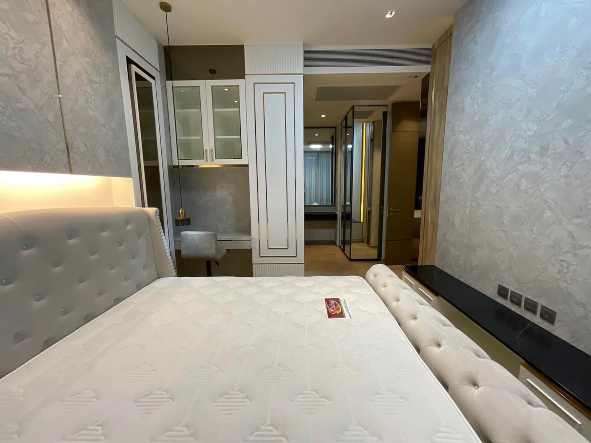 Condo for Rent at 28 Chidlom by SC Asset - Image 10