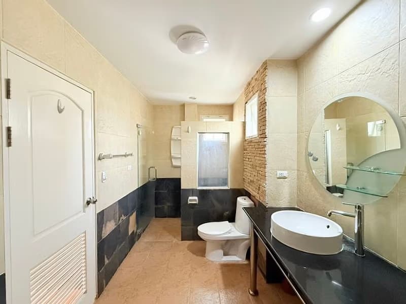 4 Bed House for Rent in Hang Dong