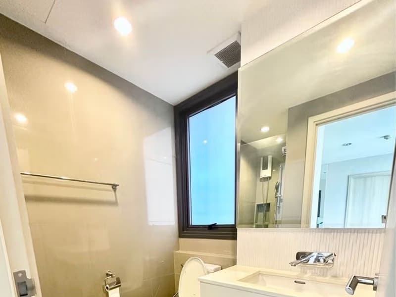 2 Bed Condo for Rent in Khlong Toei