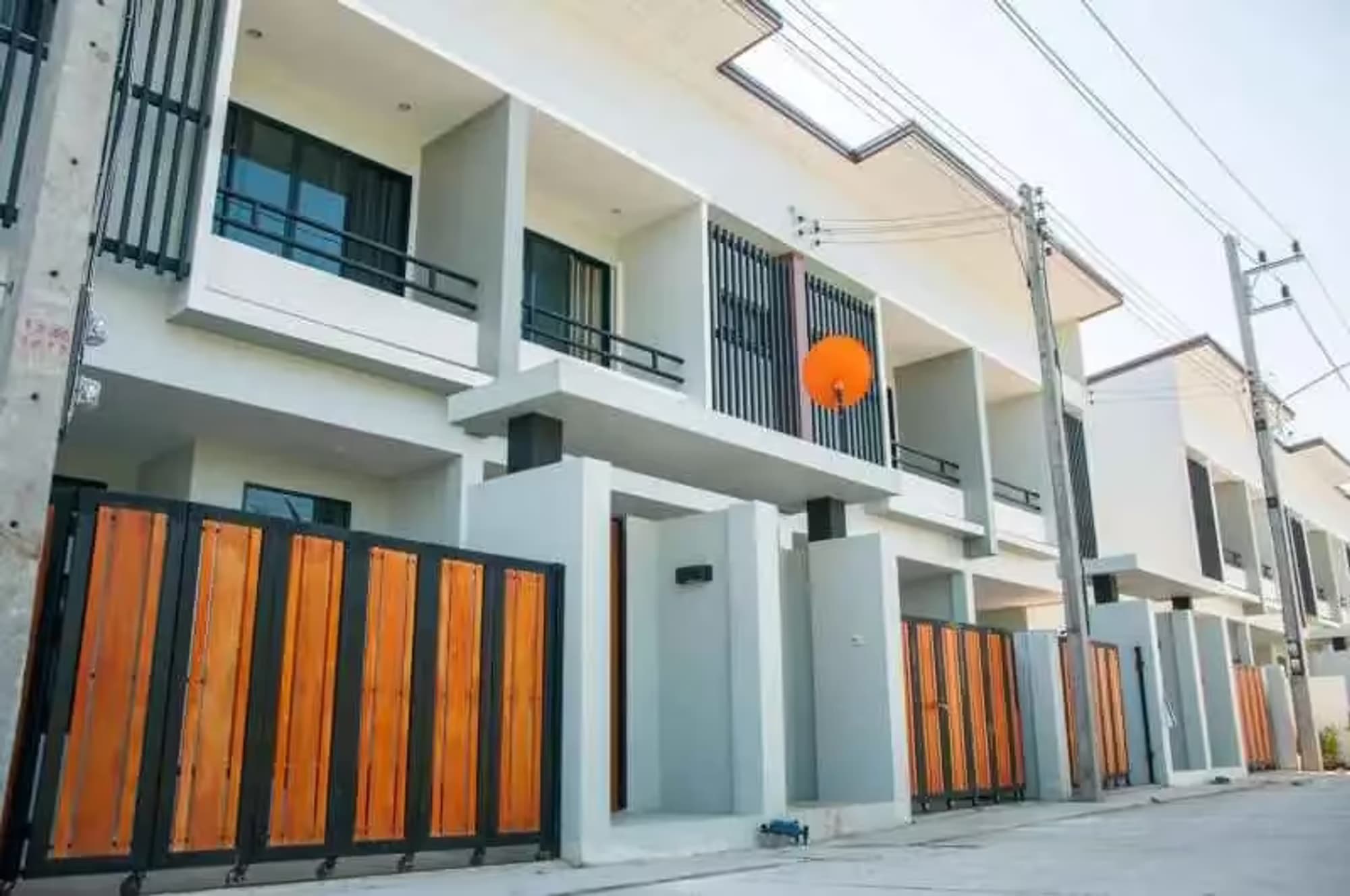 2 Bedroom House - Image 1
