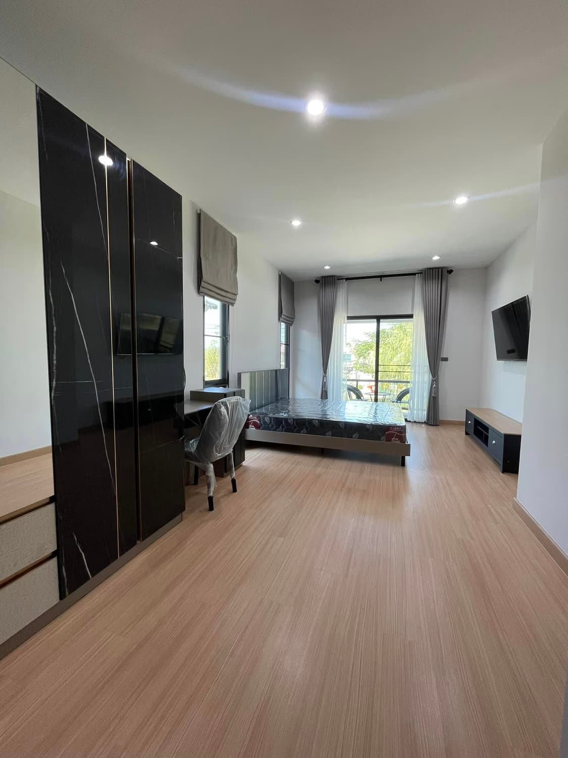 3 Bed House for Rent in Saraphi - Image 12