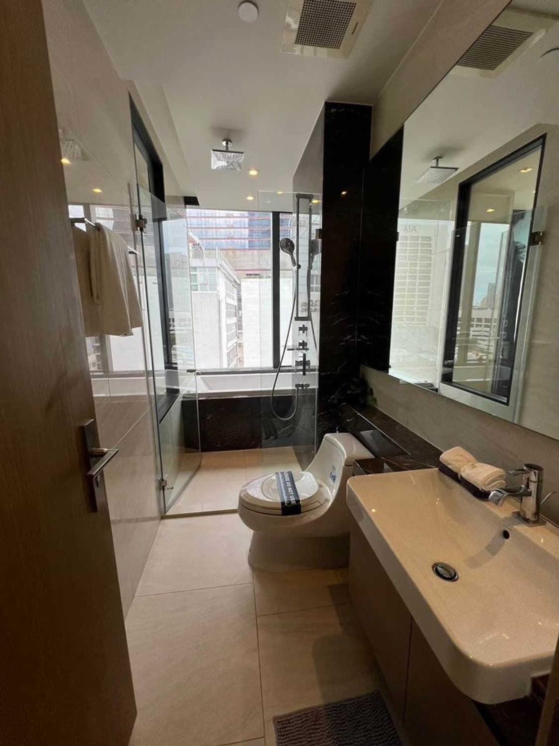 2 Bed Condo for Rent in Bang Rak - Image 4