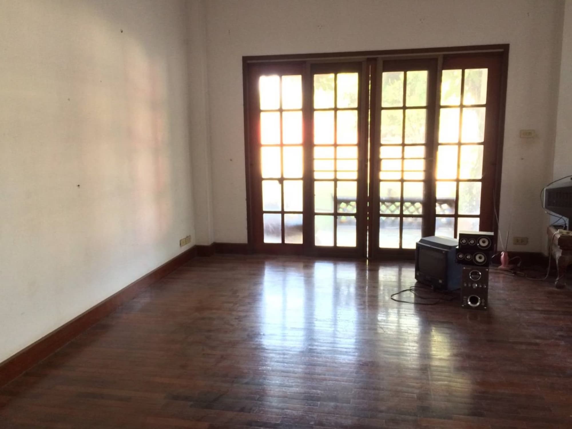 5 ห้องนอน บ้าน สำหรับ ขาย ใน San Kamphaeng District - Image 8