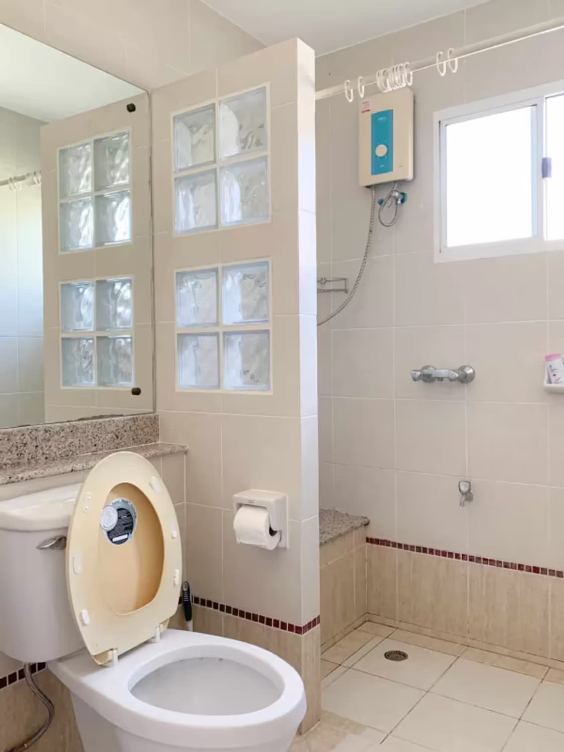 2 Bedroom House - Image 14
