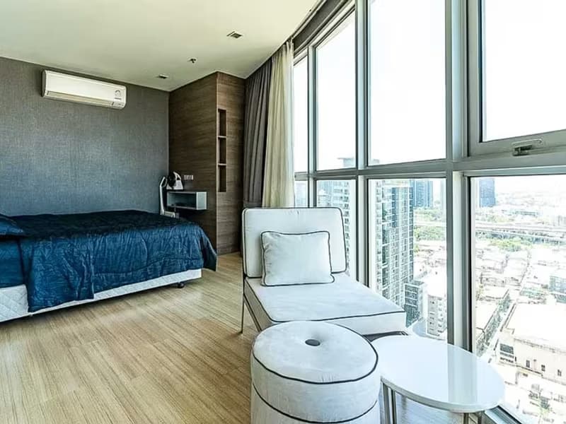 1 Bedroom Condo for rent at Skywalk Condominim