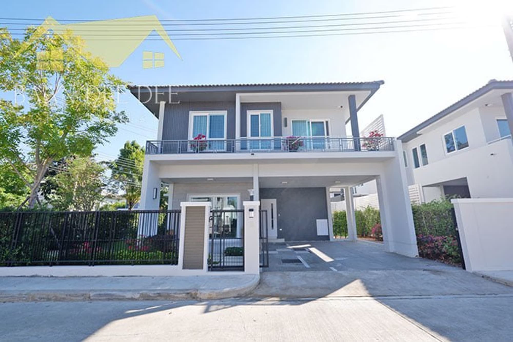3 Bed House for Rent in San Kamphaeng District - Image 1