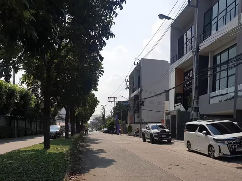 Studio for Sale in Bang Kapi