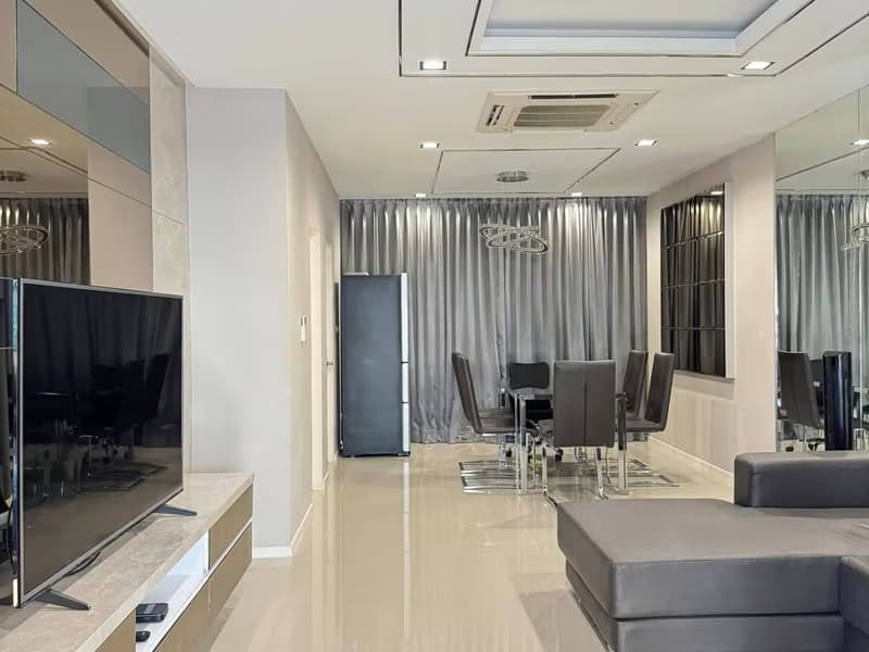 3 Bed Townhouse for Sale in Suan Luang