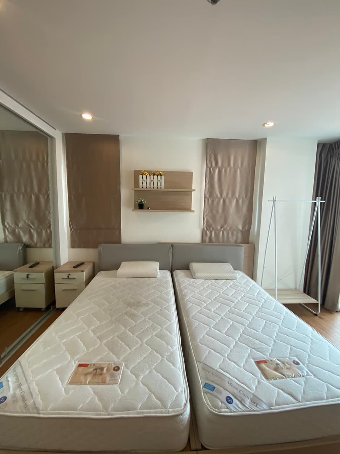 Condo for Rent at Baan Siri Silom - Image 9