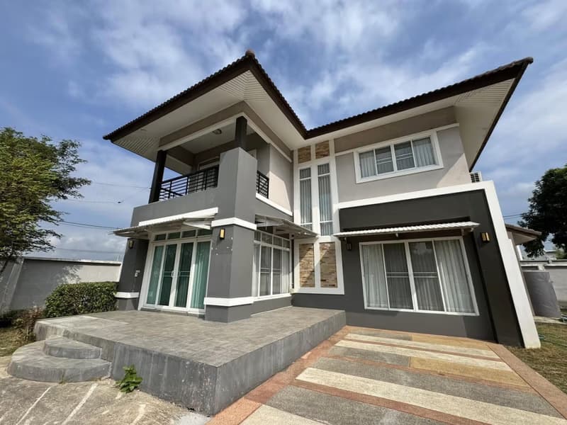 4 Bed House for Rent in San Kamphaeng