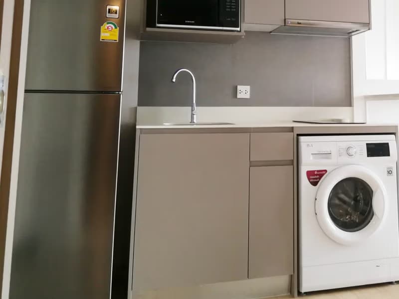 1 Bedroom Condo