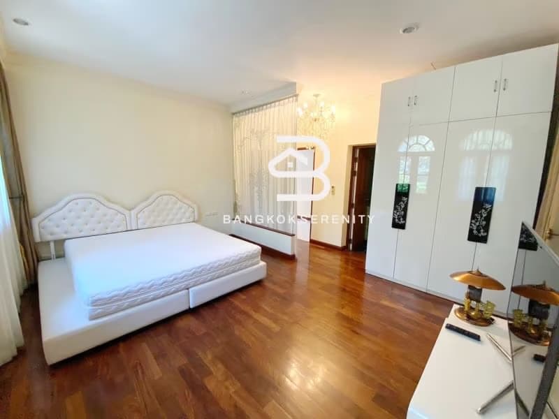 5 Bed House for Rent and Sale in Bang Na