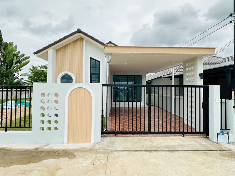 3 Bed House for Rent in San Sai District