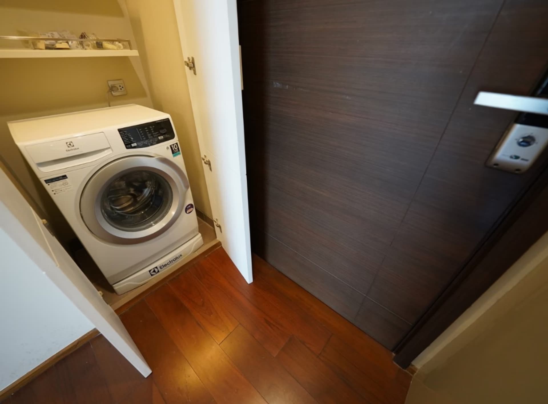 1 Bed Condo for Sale in Watthana - Image 8