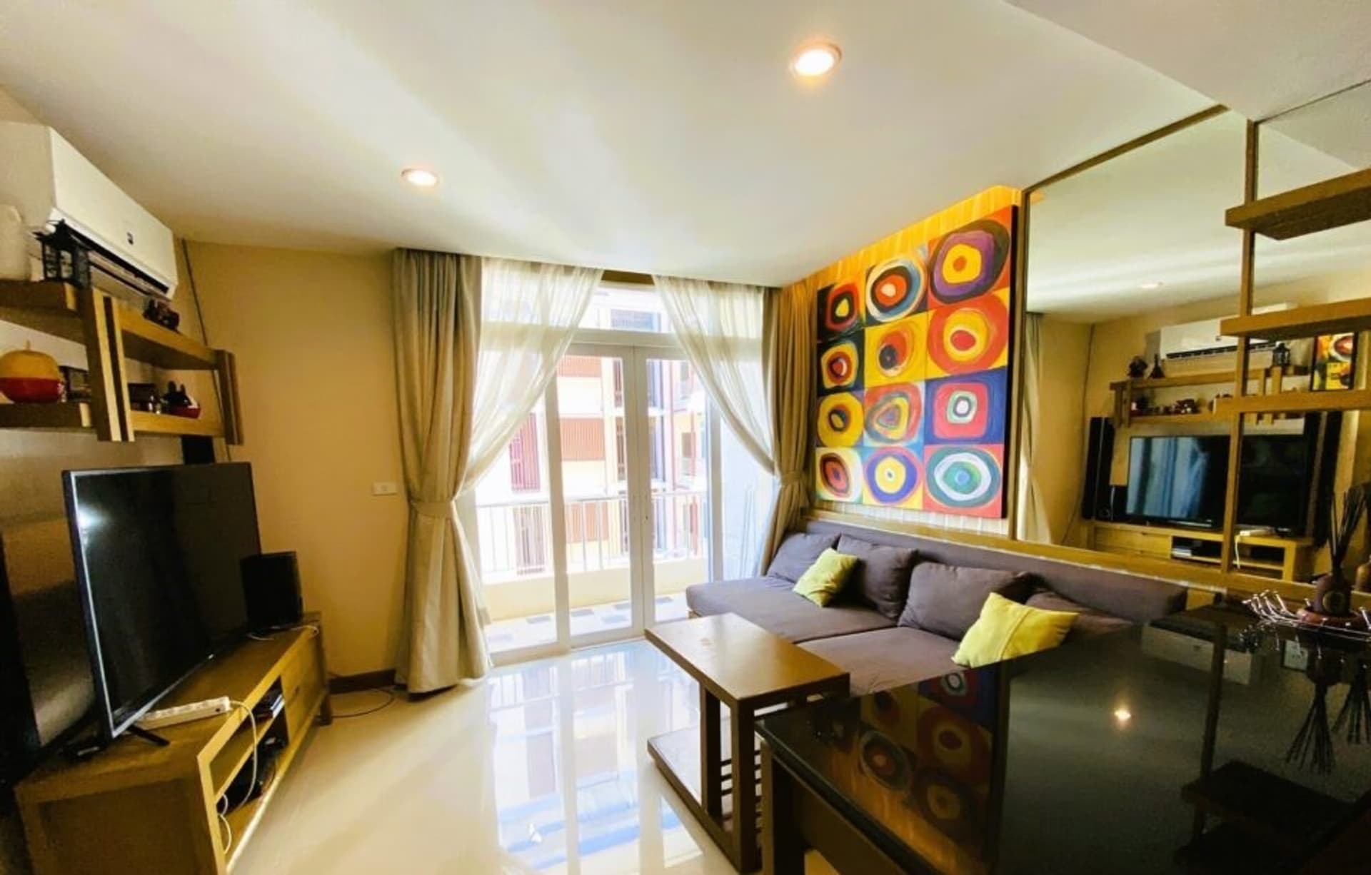 1 Bedroom Condo - Image 1