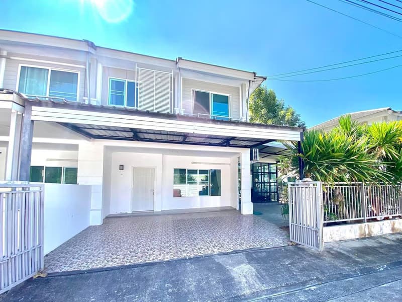 3 Bed Townhouse for Rent and Sale in Mueang Chiang Mai