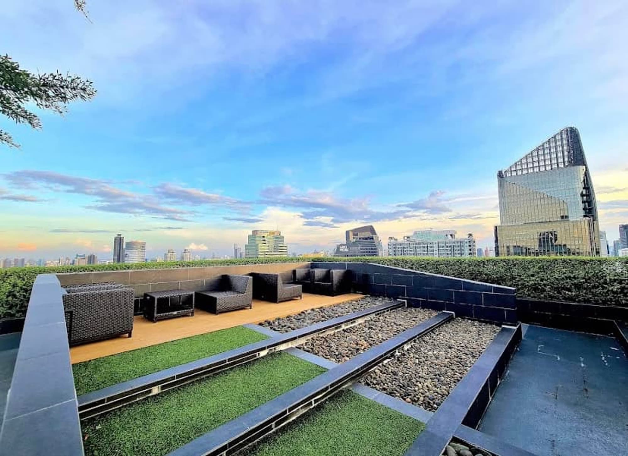 1 Bed Condo for Sale  Near Makkasan ARL - Image 8