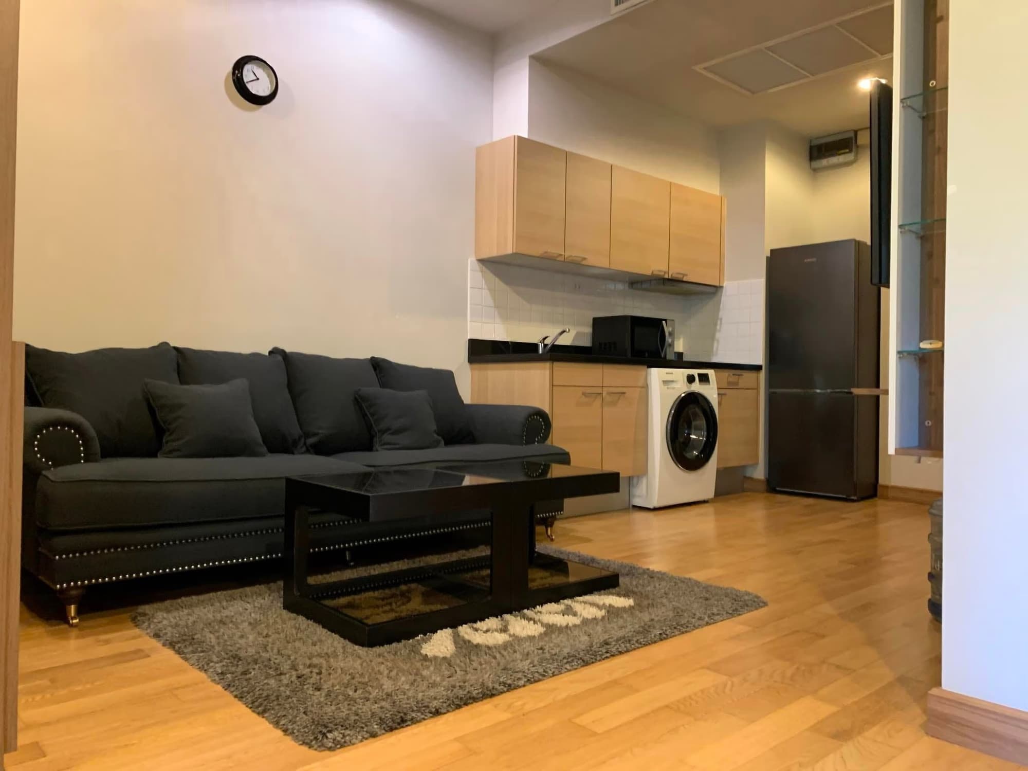 null ห้องนอน Condo สำหรับ จำหน่าย ใกล้ Chit Lom BTS - Image 1