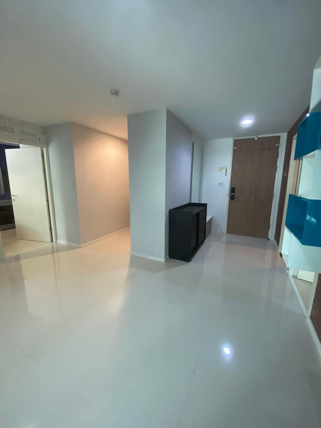 2 Bed Condo for Sale in Phra Khanong - Image 2