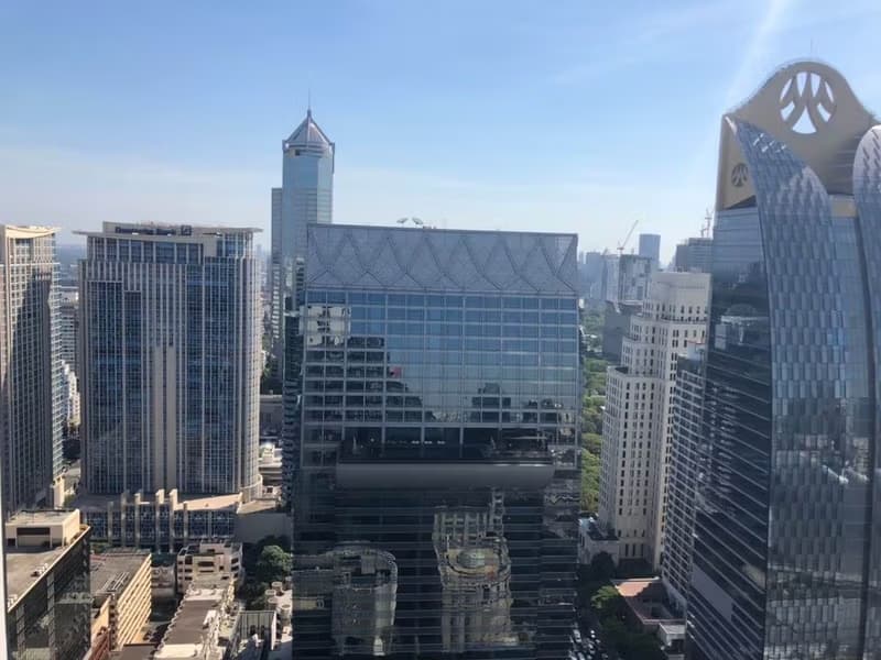 Condo for Rent at Noble Phloen Chit