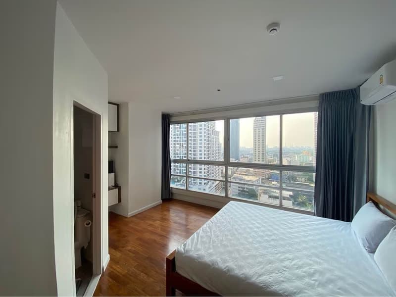 2 Bed Condo for Rent in Ratchathewi