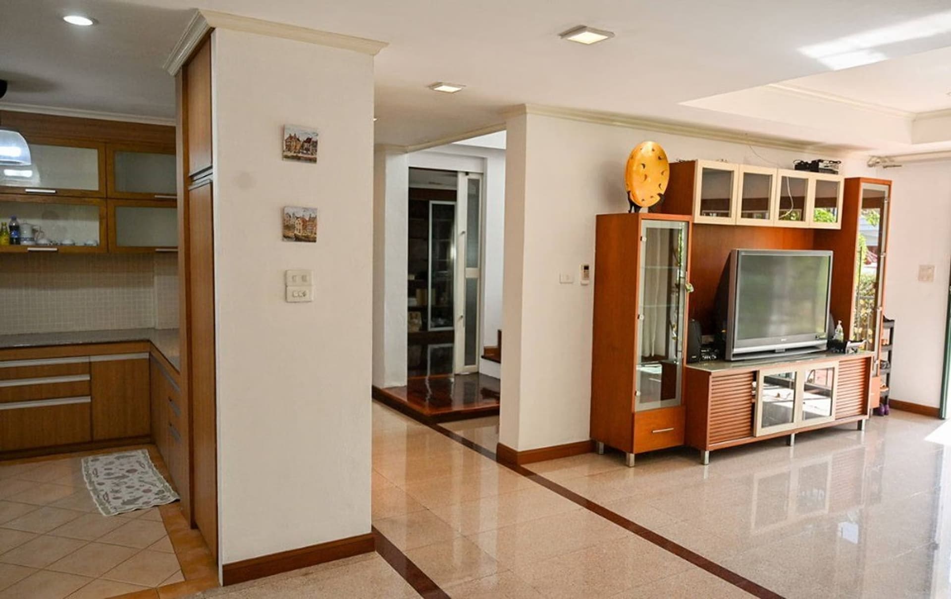 4 Bed House for Sale in Wang Thonglang - Image 4