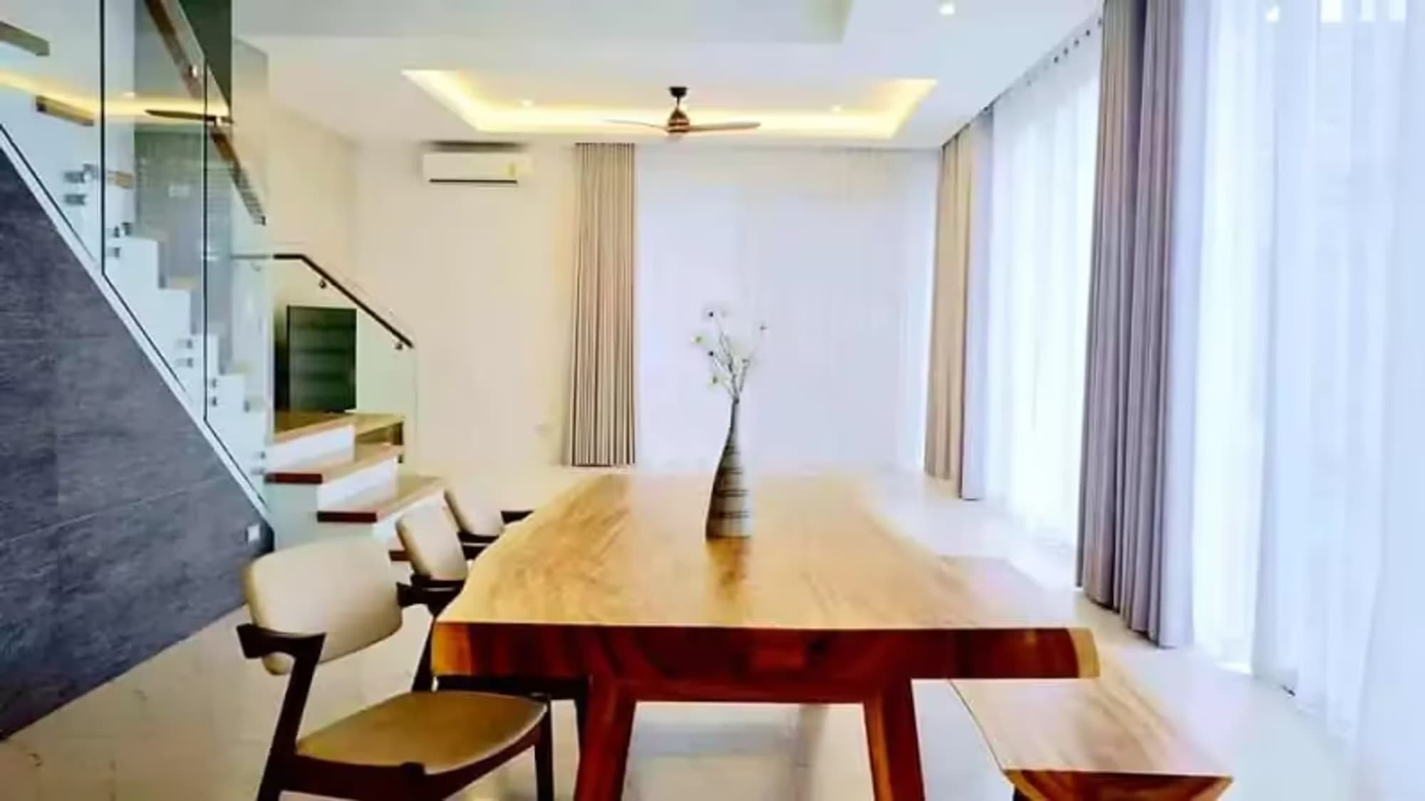 4 Bedroom House - Image 13