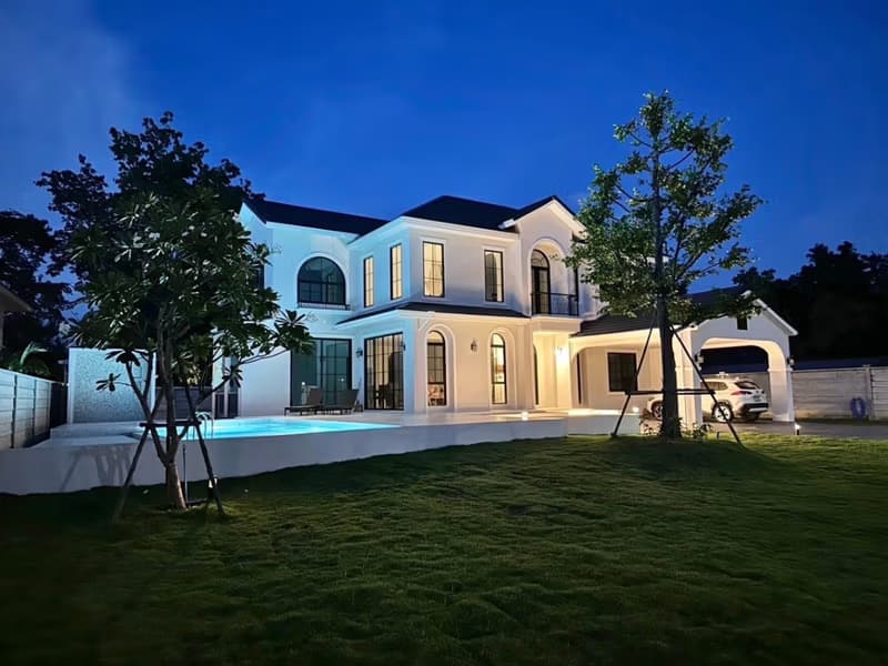 4 Bed House for Rent in Mae Rim District