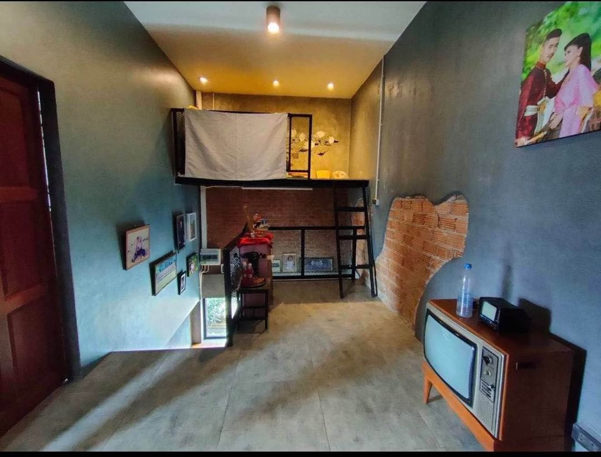  - Image 12
